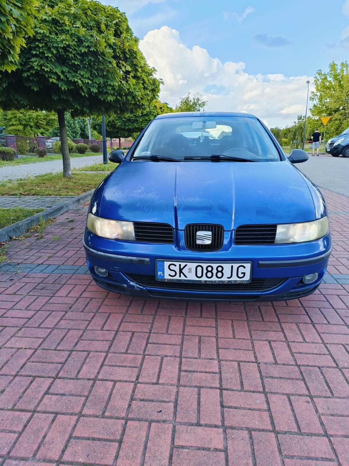 Seat Leon 1,8 turbo benzyna niebieski