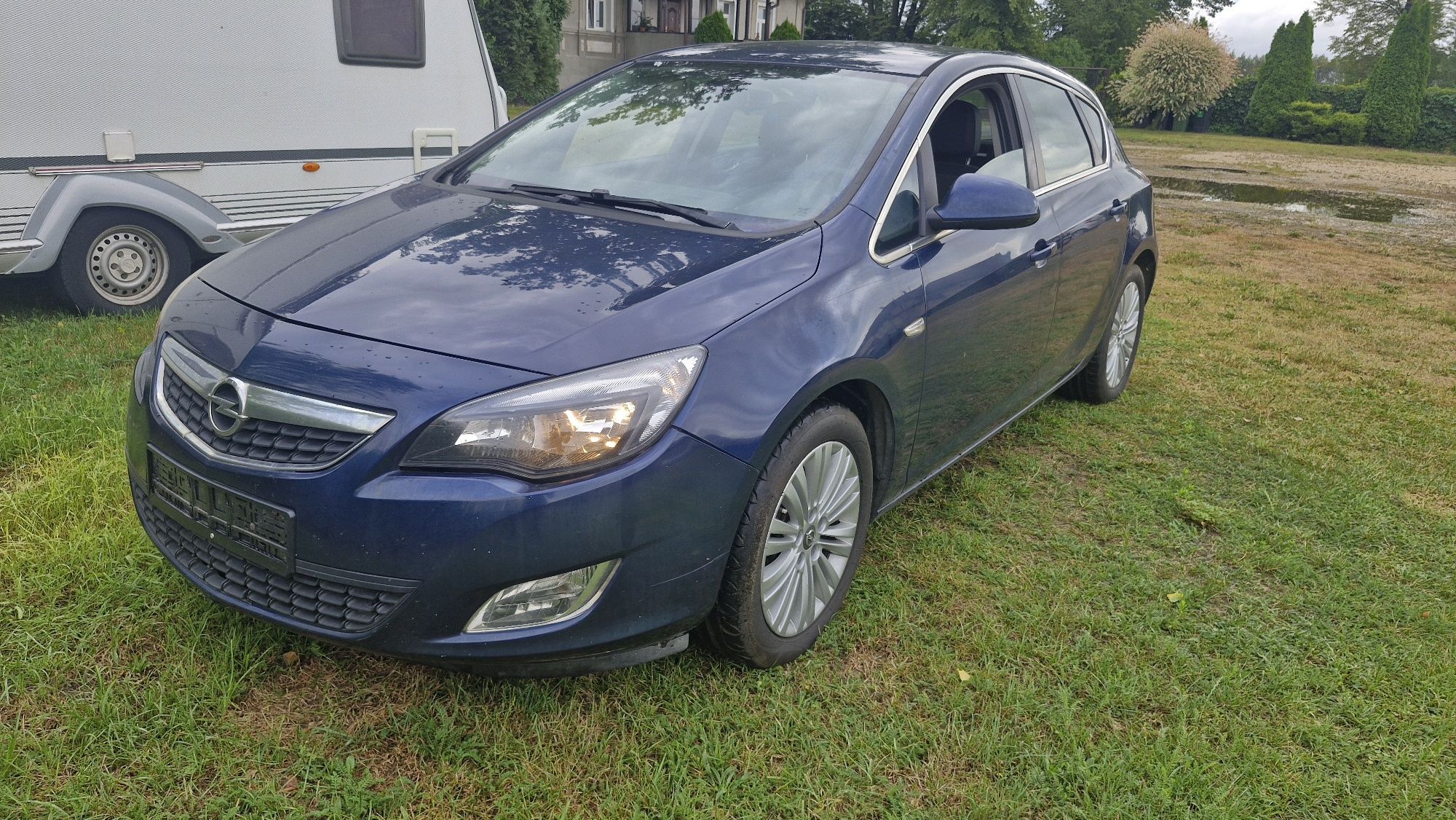 Opel Astra J 1.7d maska błotnik zderzak komplet z22a