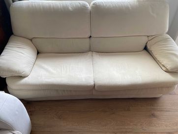 Sofá Branco com fecho nas almofadas - à melhor oferta - só até dia 4