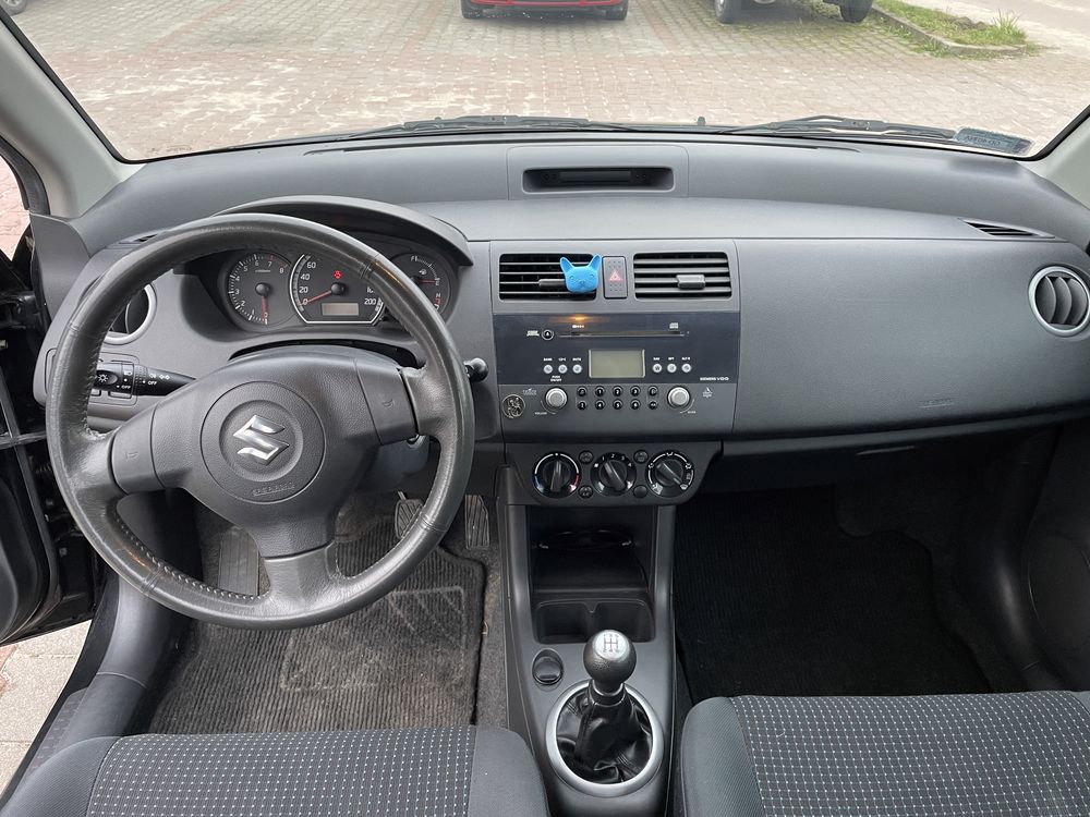 Suzuki Swift 1.3 Niski przebieg