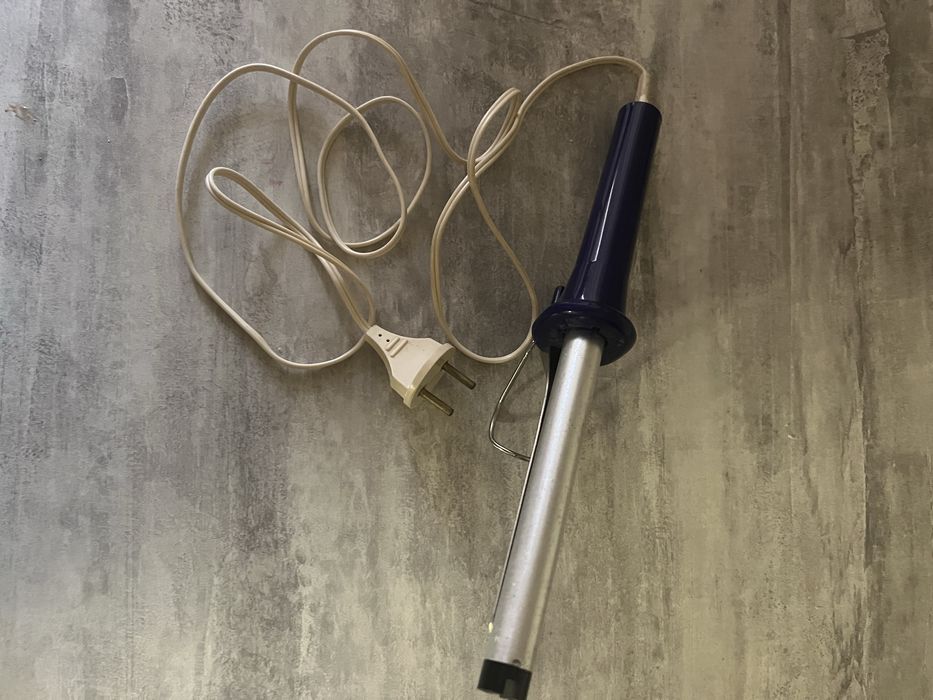 Фен для волос и плойка