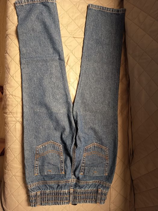 Vendo calças de ganga criança 10 anos novas