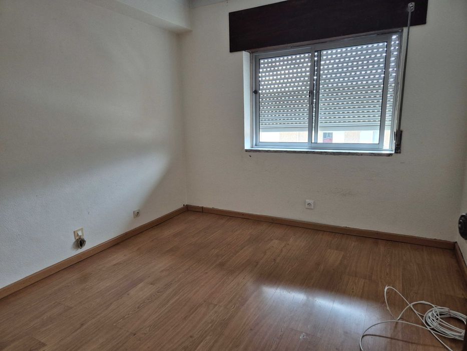 Arrenda se Apartamento T2