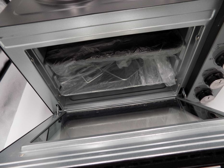 Mini piekarnik Bestron AOV31CP 31 l czarny