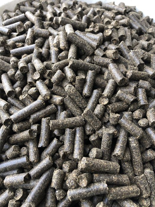 Пелети з відходу соняшника