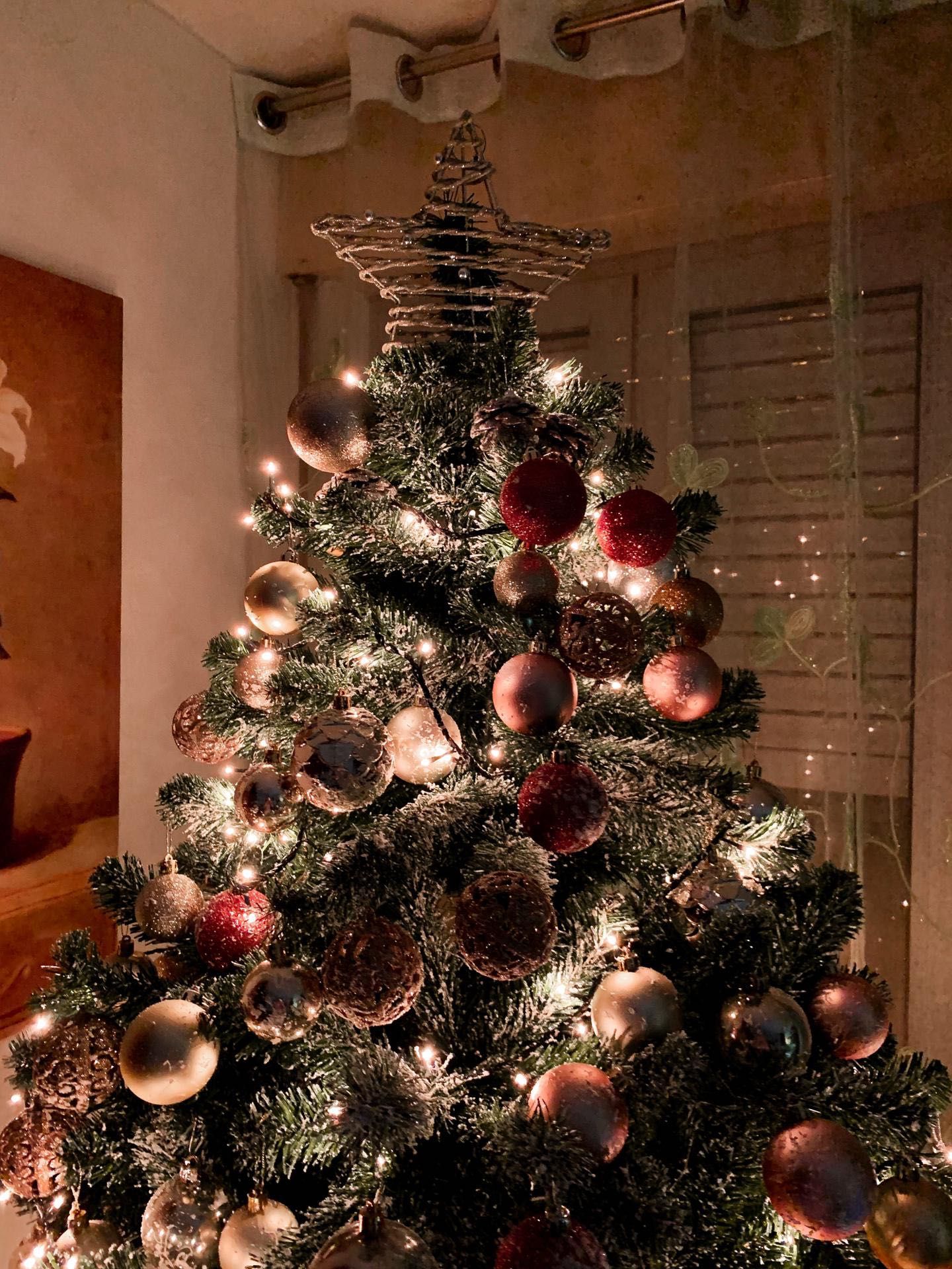 Árvore de Natal com decoração 2m10