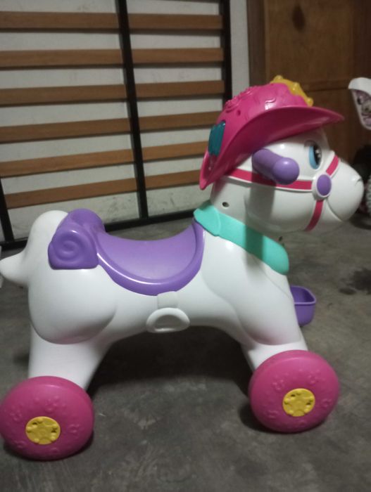 Cavalo andador Chicco rodeo