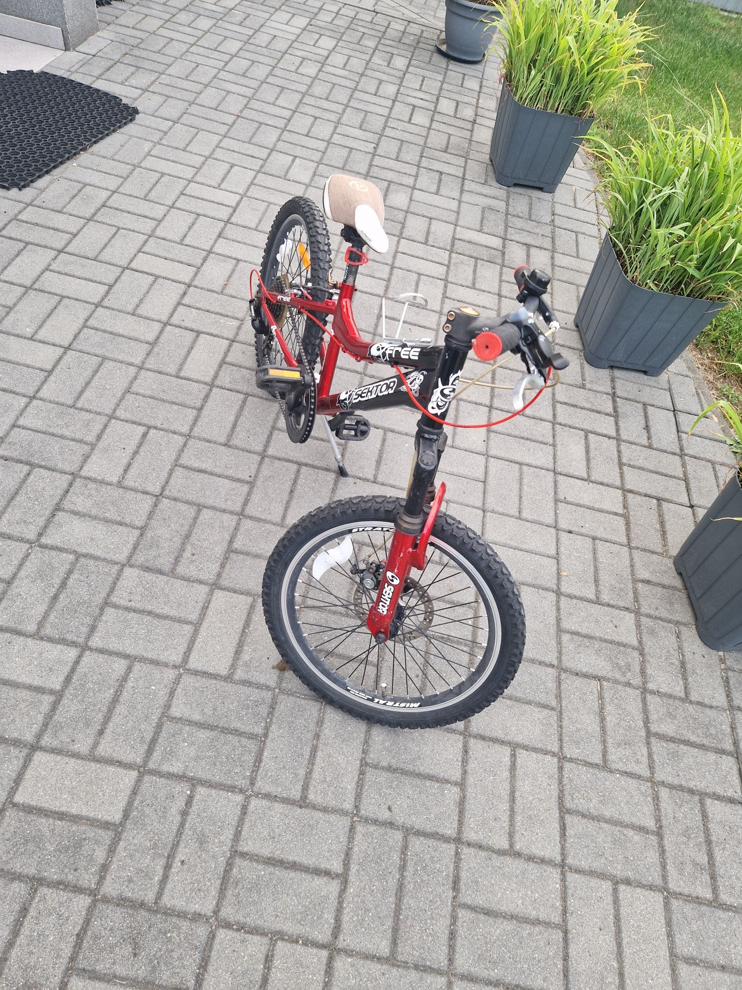 Rower dzieciecy 20" amortyzator hamulec tarczowy przerzutki