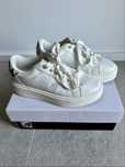 Buty FILA adidasy dziecięce sneakersy r. 32 białe  jak nowe Crosscourt