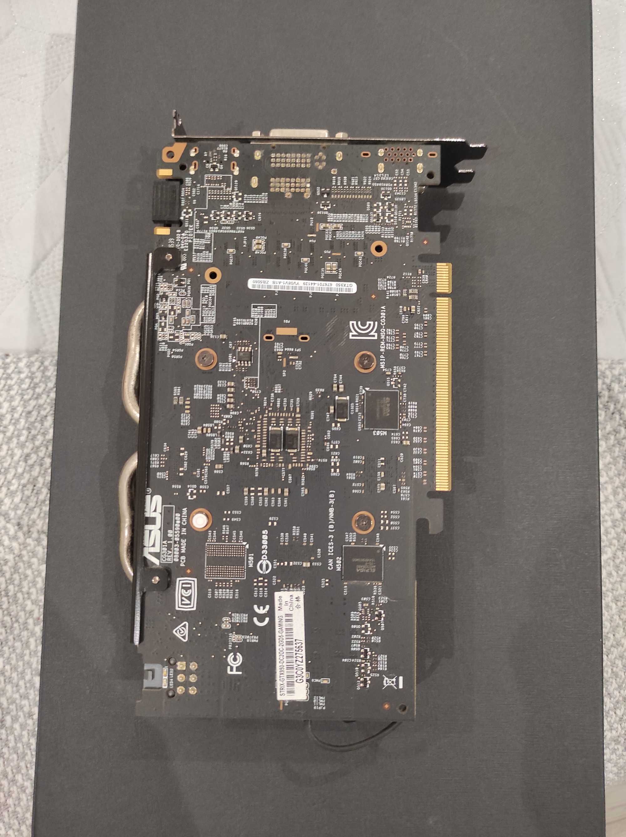 Placa Gráfica - ASUS - STRIX GTX950 DC 2 OC 2GB - Bom estado