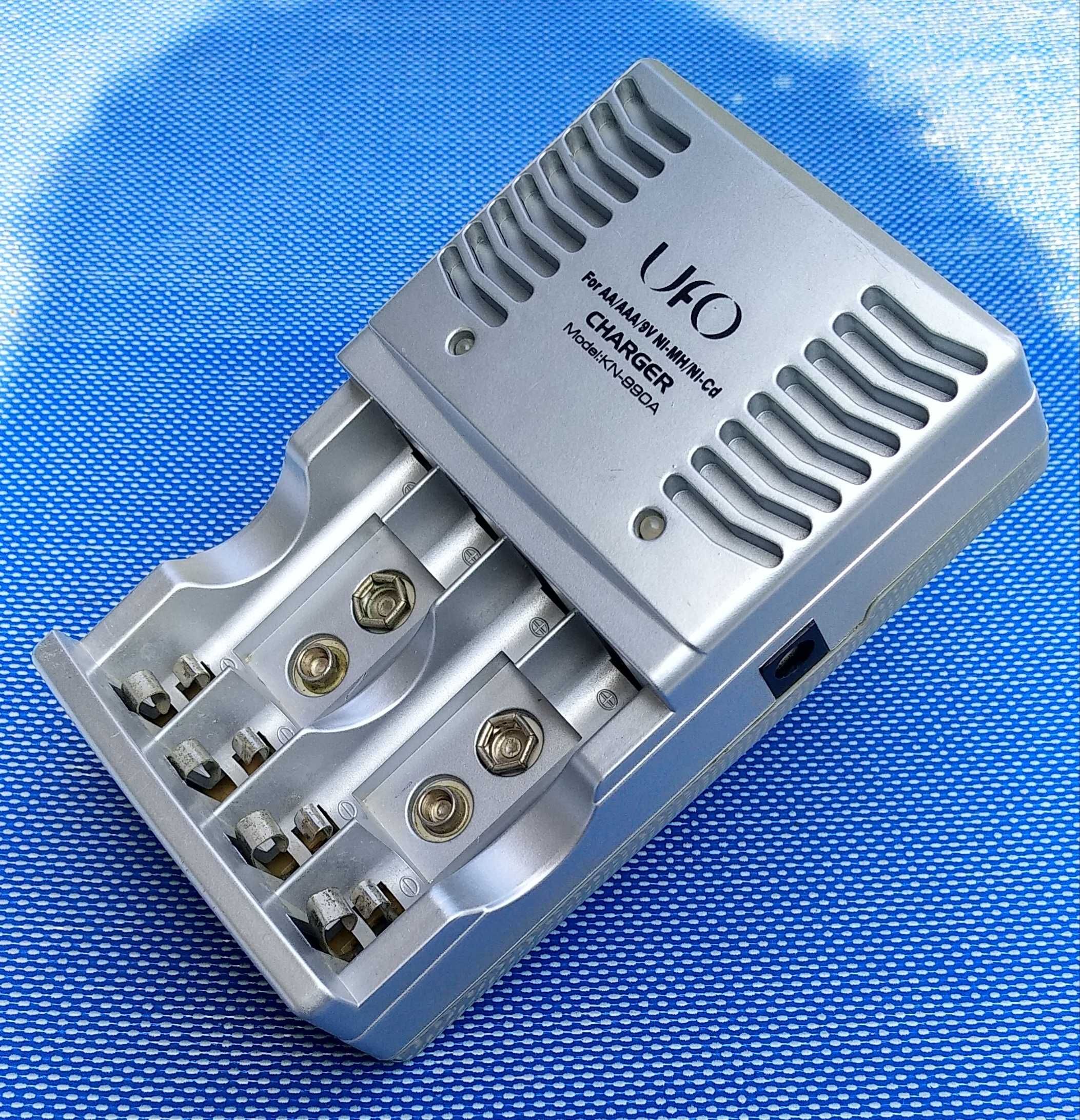 Зарядное устройство для NIMH-NiCd аккумуляторов UFO KN-990A