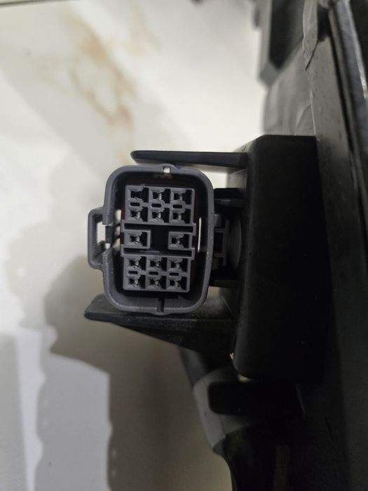 Права фара Mazda cx30 2019-2024