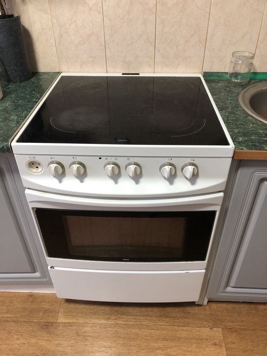 Продам електроплиту б/в, робоча