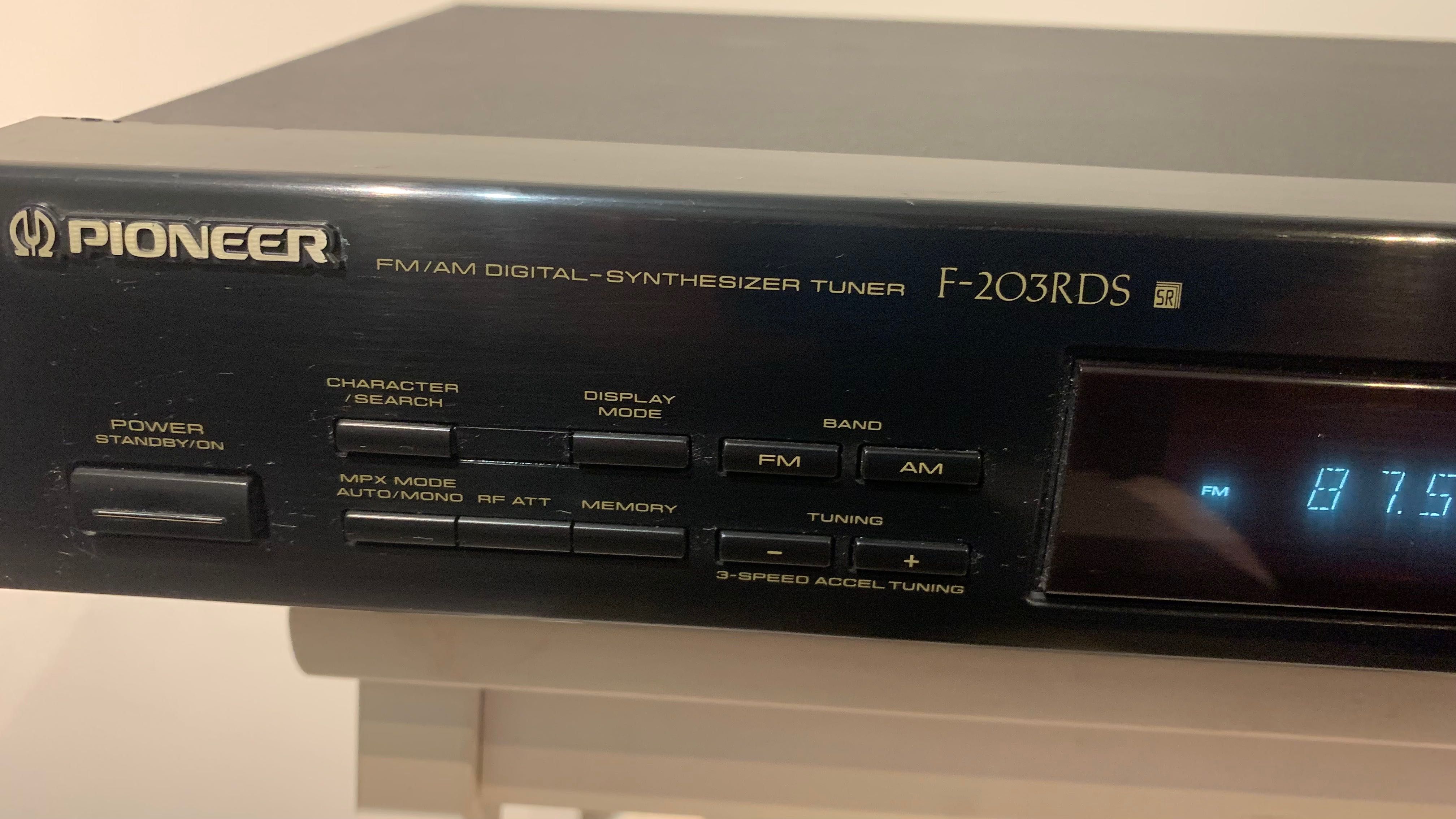 Tuner Pioneer F-203 RDS