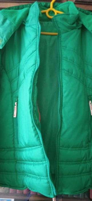 Жін. тепла куртка/спортивного типу/42 європейський/Канада/гарний стан