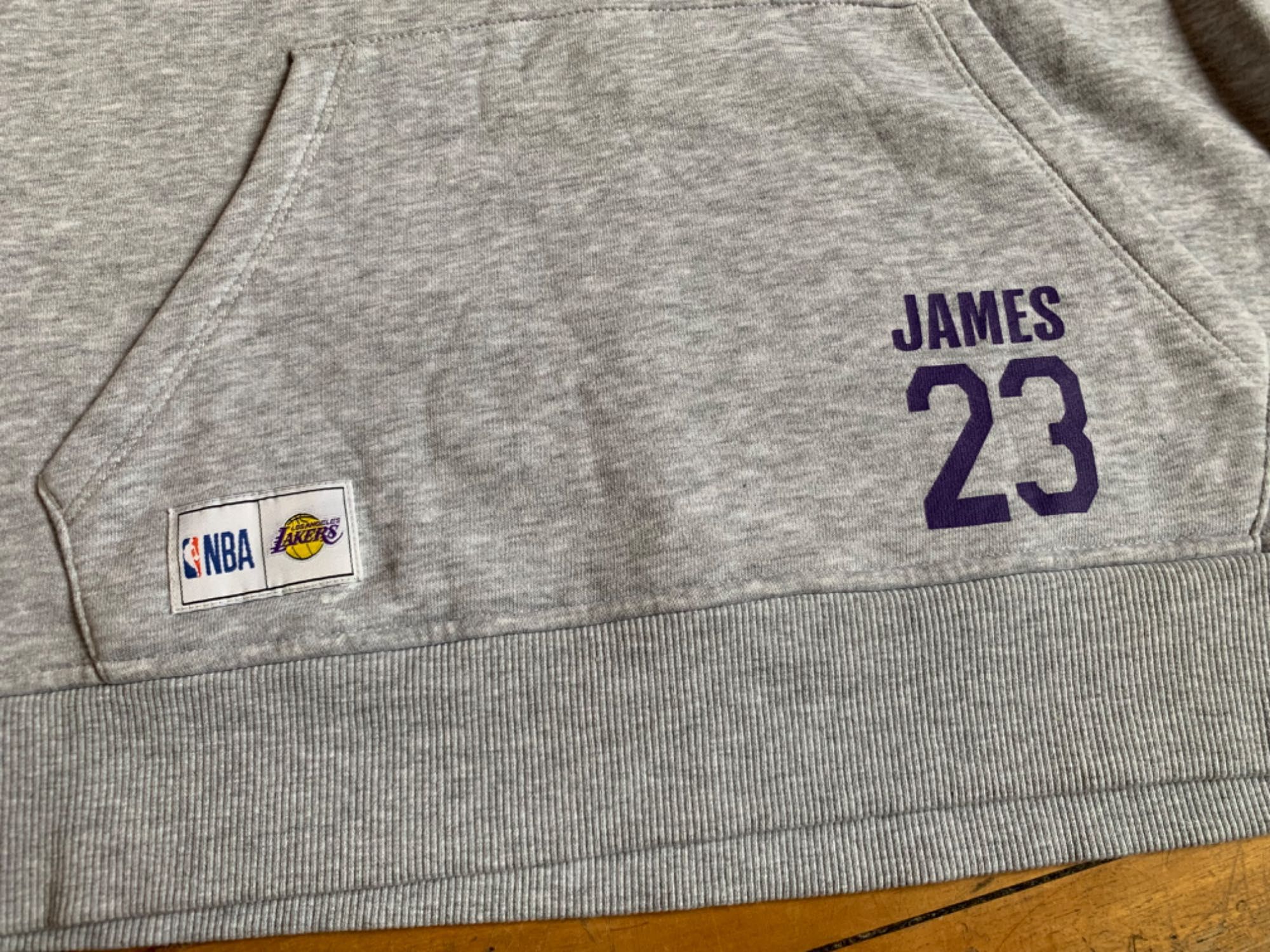 Как новая баскетбольная кофта NBA Los Angeles Lakers Lebron Lames 23