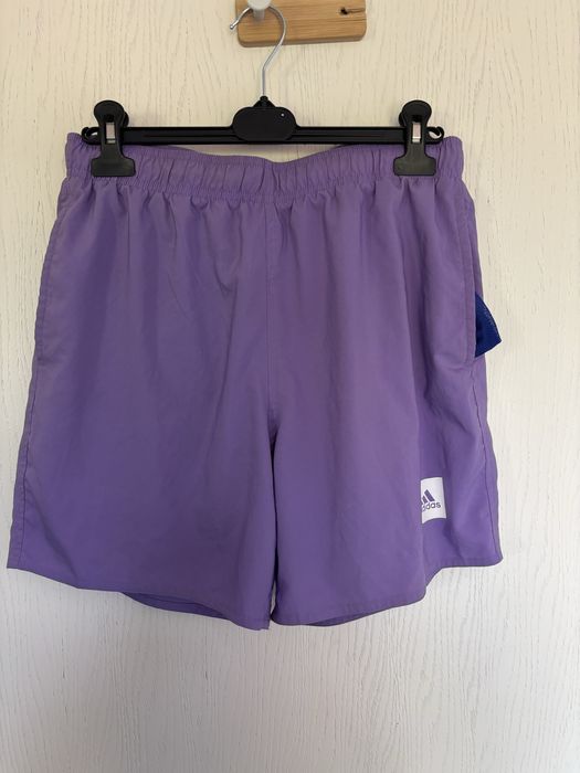 Lawendowe spodenki sportowe adidas w bardzo dobrym stanie uniwersalne