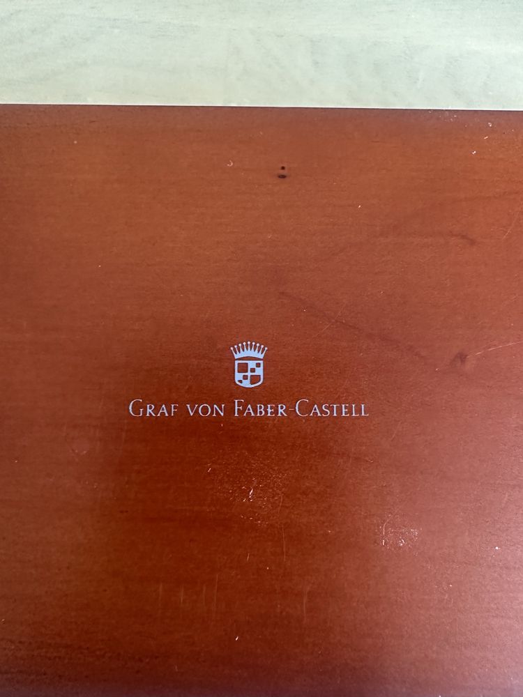 Pióro wieczne marki Graf von Faber-Castell razem z opakowaniami - nowe