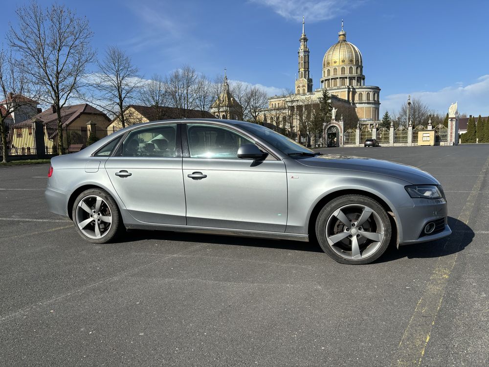 Audi A4 b8 S-line sedan