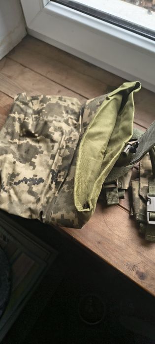 Продам сумку сброса и подсумок под гранаты 2шт