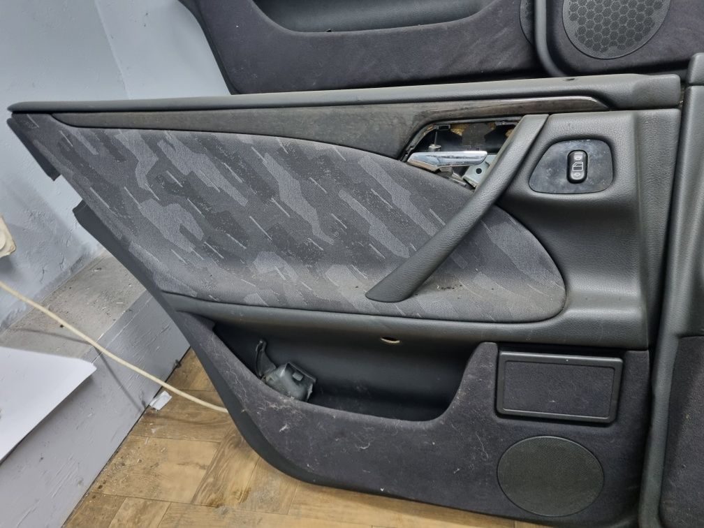 Boczki drzwi Mercedes Benz W210 Sedan