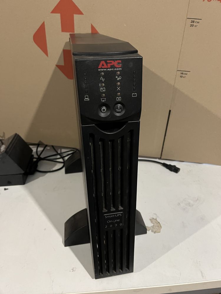 APC Smart-UPS продам