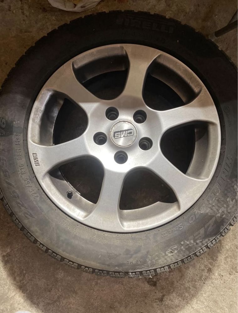 4 pneus 225/55 com jantes CMS 5X112