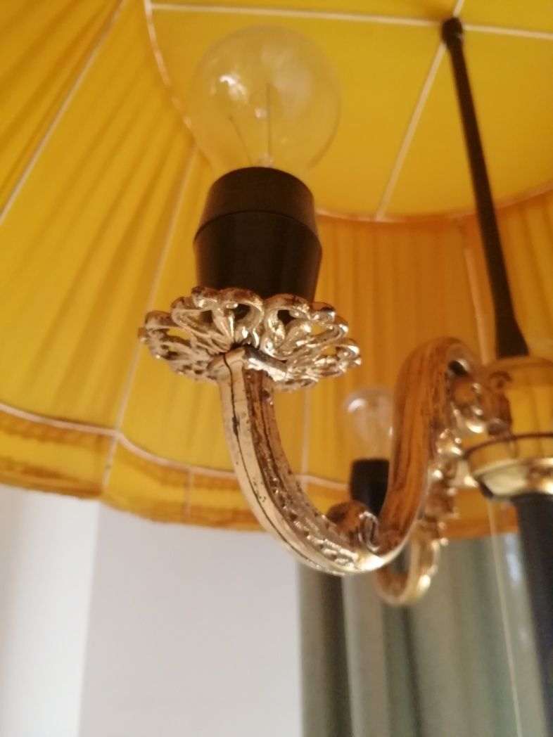 Stylowa mosiężna elegancka lampa podłogowa