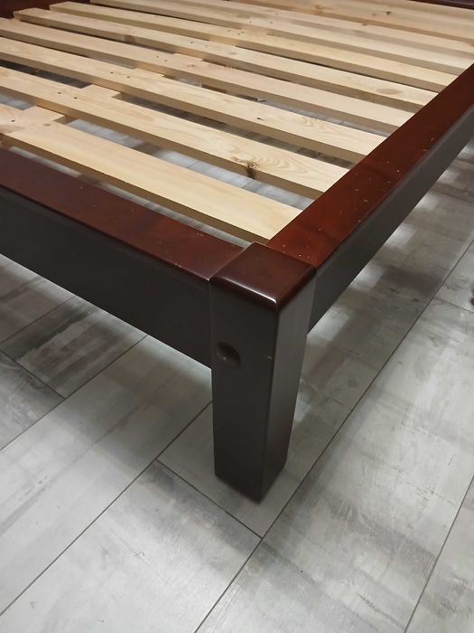 Деревяне ліжко під матрац 160 на 200