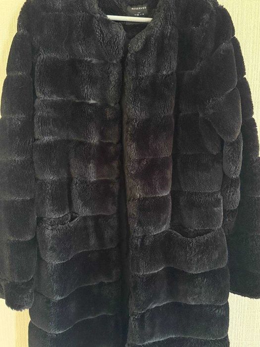 Шуба RESERVED чорна еко хутро