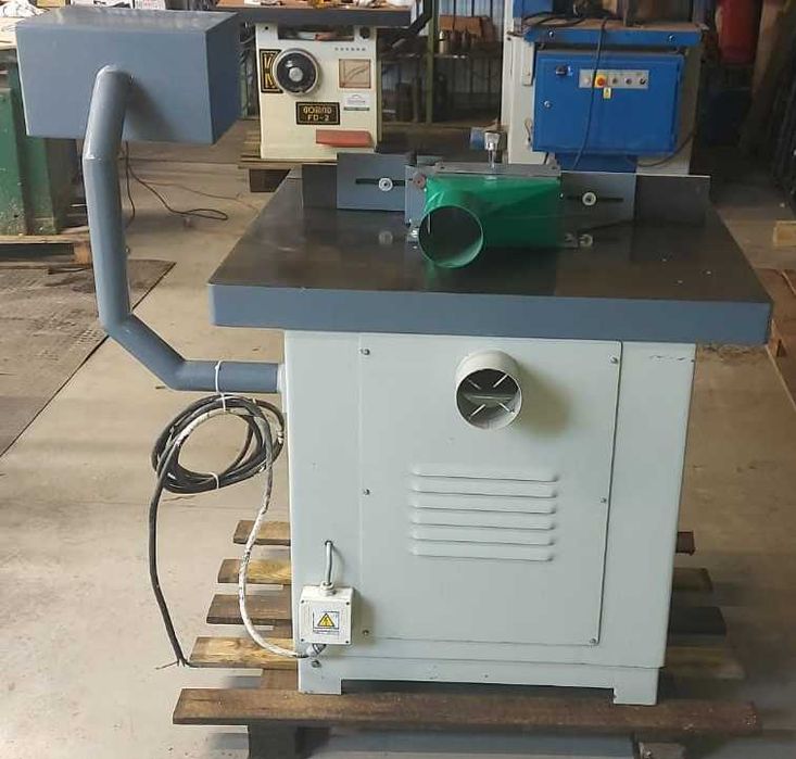Frezarka dolnowrzecionowa GOMAD FD-2 2001r.