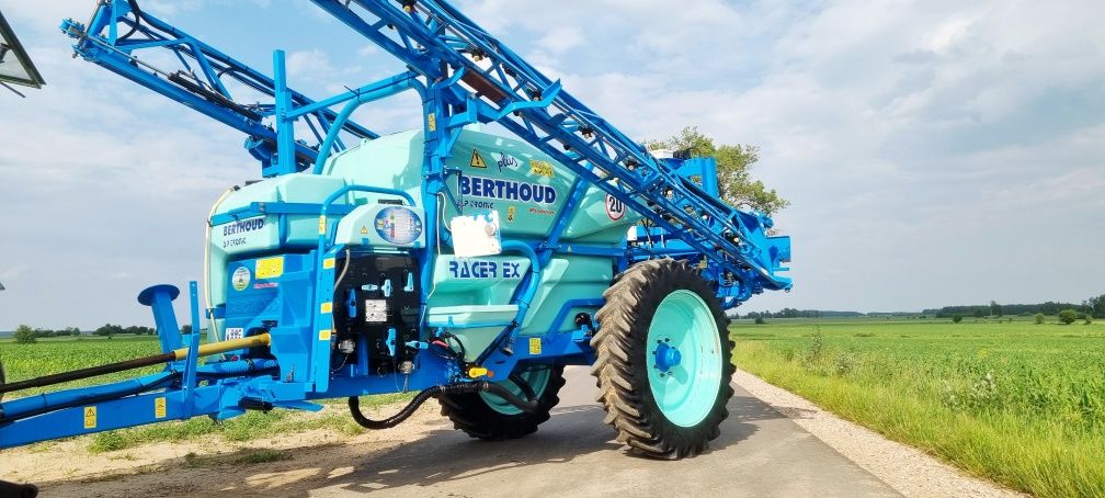 Opryskiwacz Berthoud Racer Ex 3200l 21 m. Pompa Włoska/siedem sekcji!