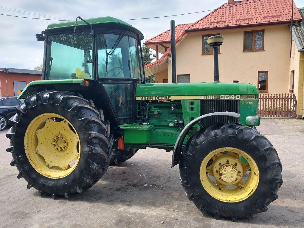 John deere 3640 4x4