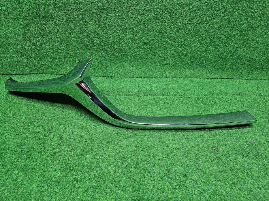 MAZDA CX-30 ----&gt; PRAWY CHROM ATRAPY GRILLA