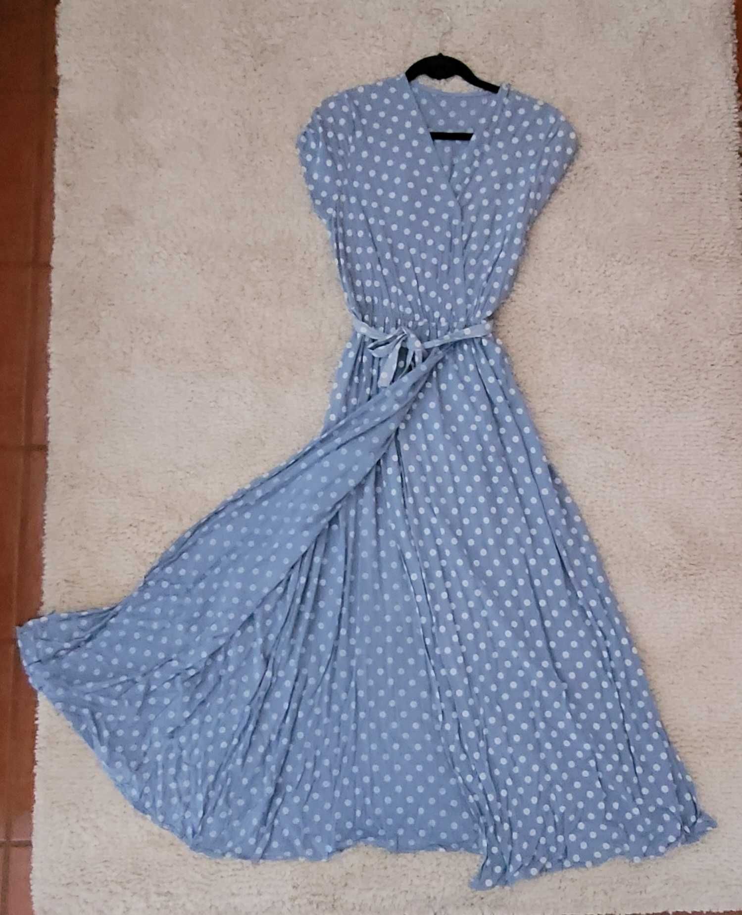 Vestido bolinhas