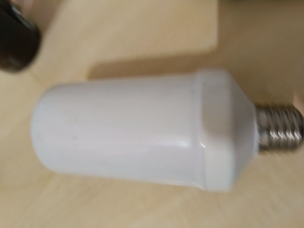 Żarówki ogień i kolor