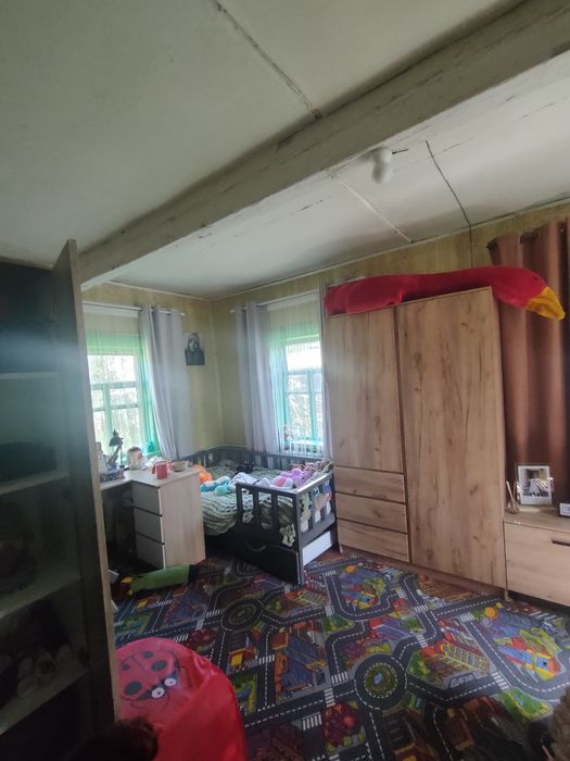 Будинок зі зручностями 10 км від міста