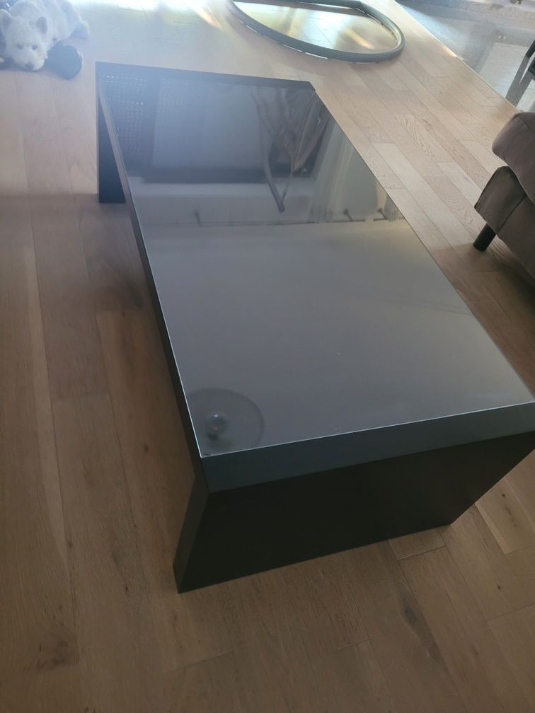 Stół  IKEA  118 X 59 CM,Wysokość 38 CM,Stan BDB