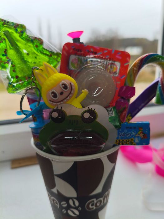 Новорічні композиції із солодощів