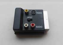 Adaptador SCART macho para fêmea com comutador + S-vídeo e 3 RCA