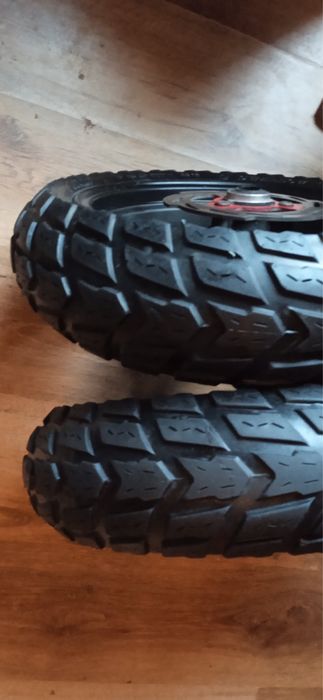 Продам колесо скутера R13 переднее и заднее