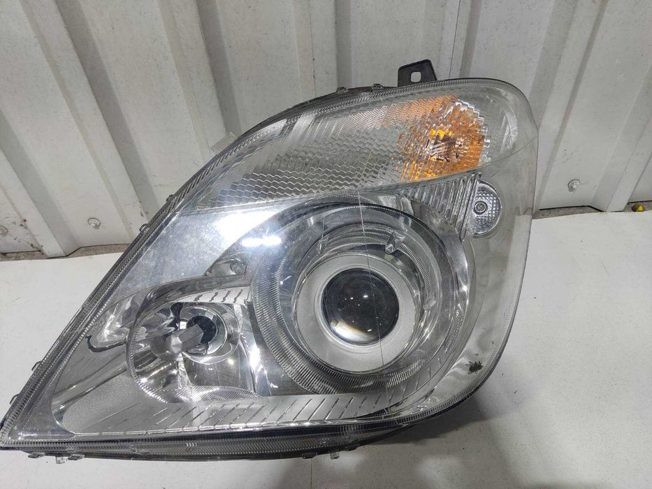 Фара ліва  Sprinter 906 A9068200961 (дефект)