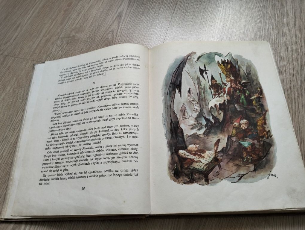 O krasnoludkach i sierotce Marysi Konopinicka