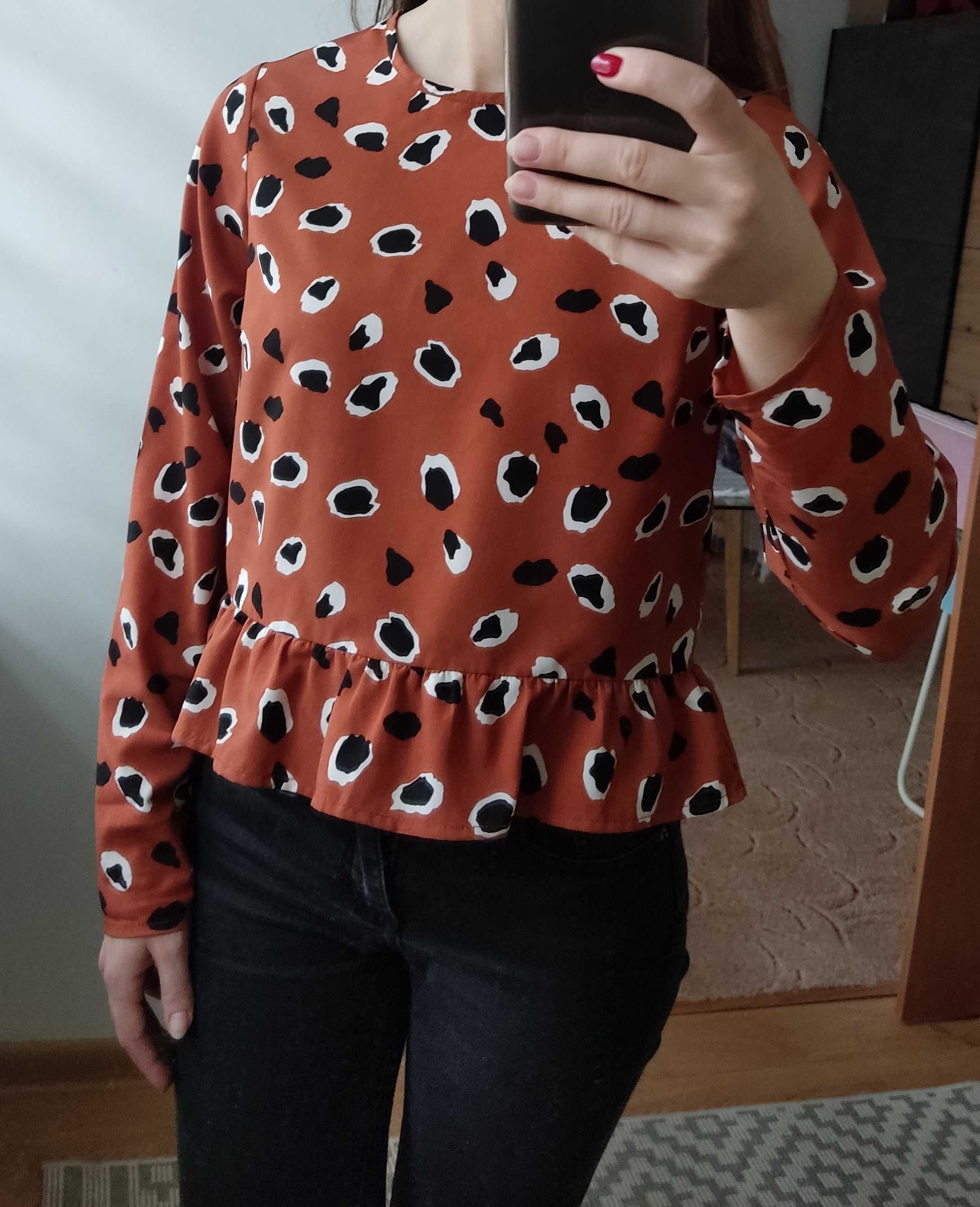 Bluzka elegancka krótka z falbanką wzorzysta ceglana ruda Crop Top