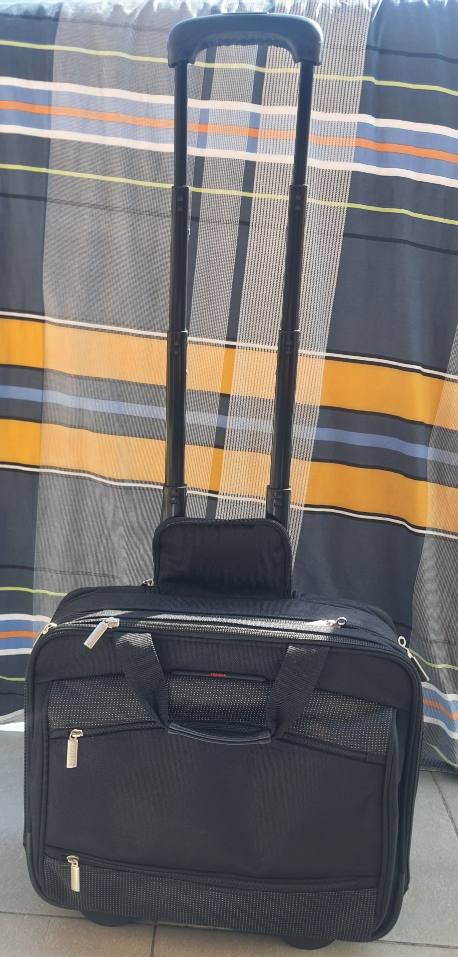 Toshiba pilotka wózek torba businessowa na kółkach