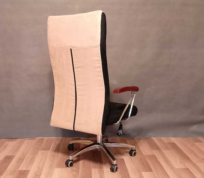 Fotel biurowy obrotowy wystawowy jak nowy