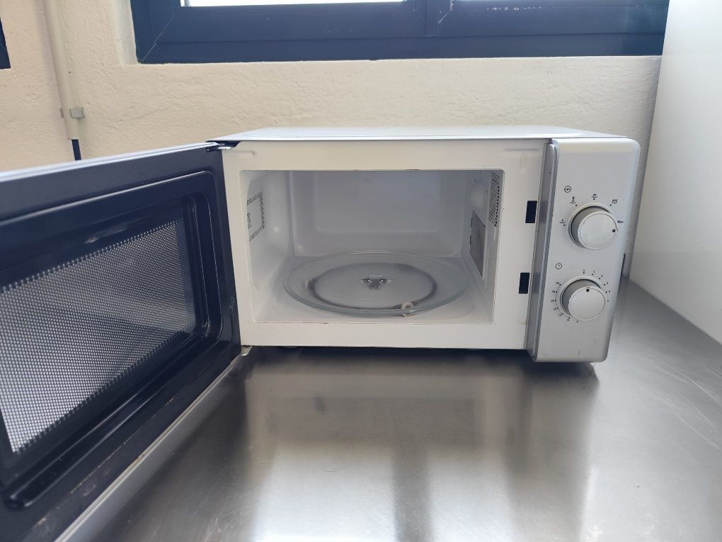 Micro-ondas FLAMA 1879FL (20 L - Sem Grill - Cinzento)