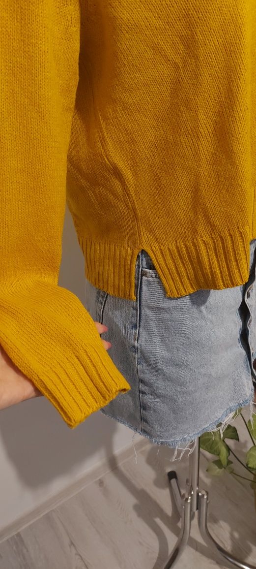 Musztardowy sweterek divided H&M rozmiar M