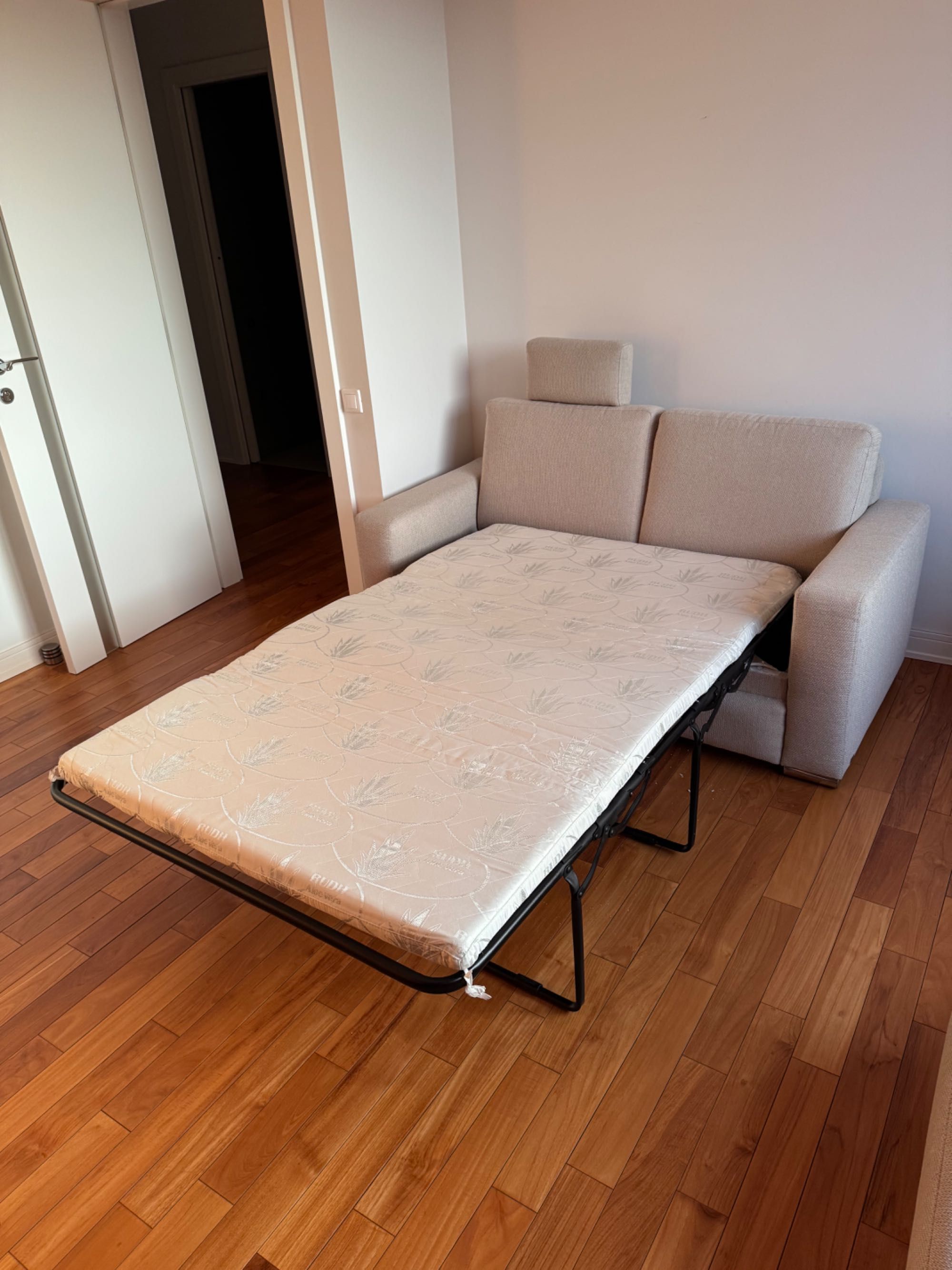 Sofa dwuosobowa 120 cm