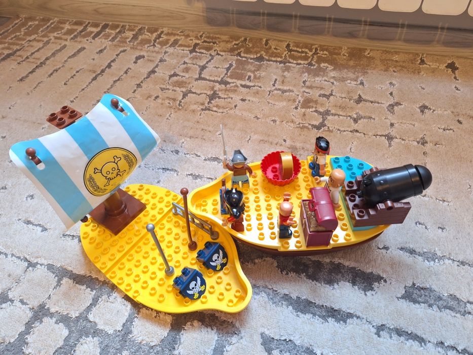 Statek piracki Lego Duplo piraci gratis